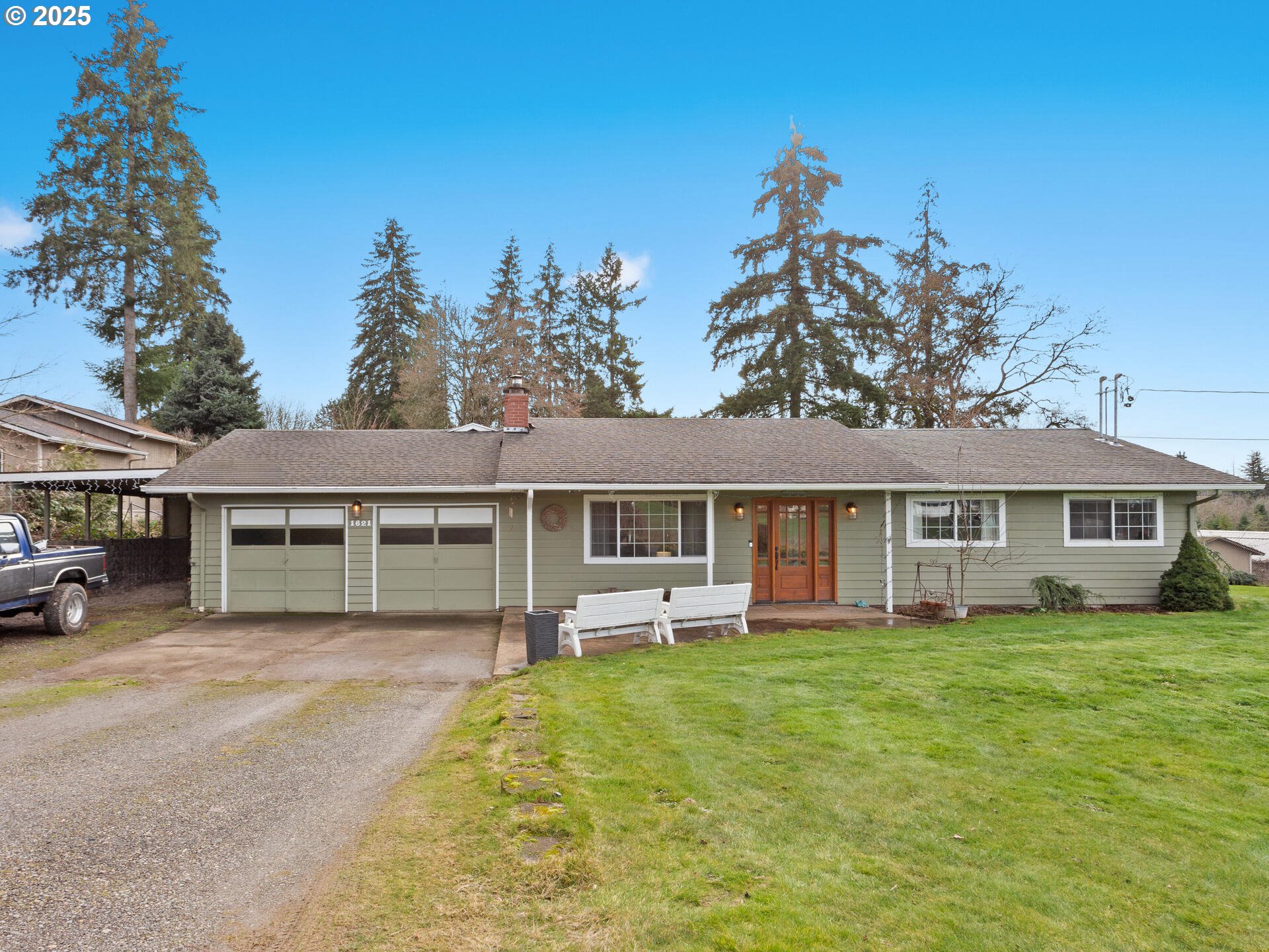 1621 Northeast 194th Street Ridgefield, WA 98642 - Photo 2 of 48 a house view with a garden space