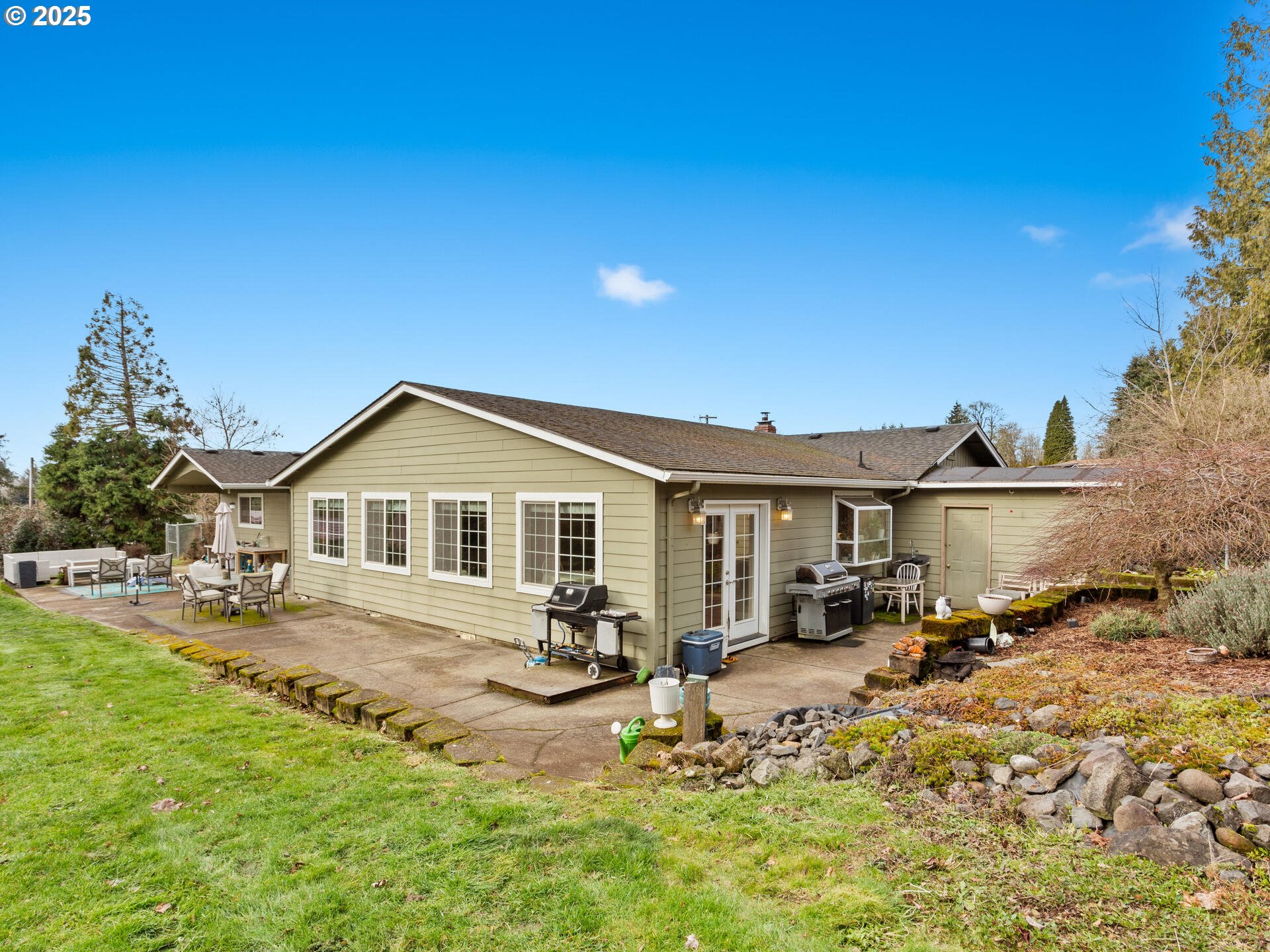 1621 Northeast 194th Street Ridgefield, WA 98642 - Photo 38 of 48 a view of a yard with a house