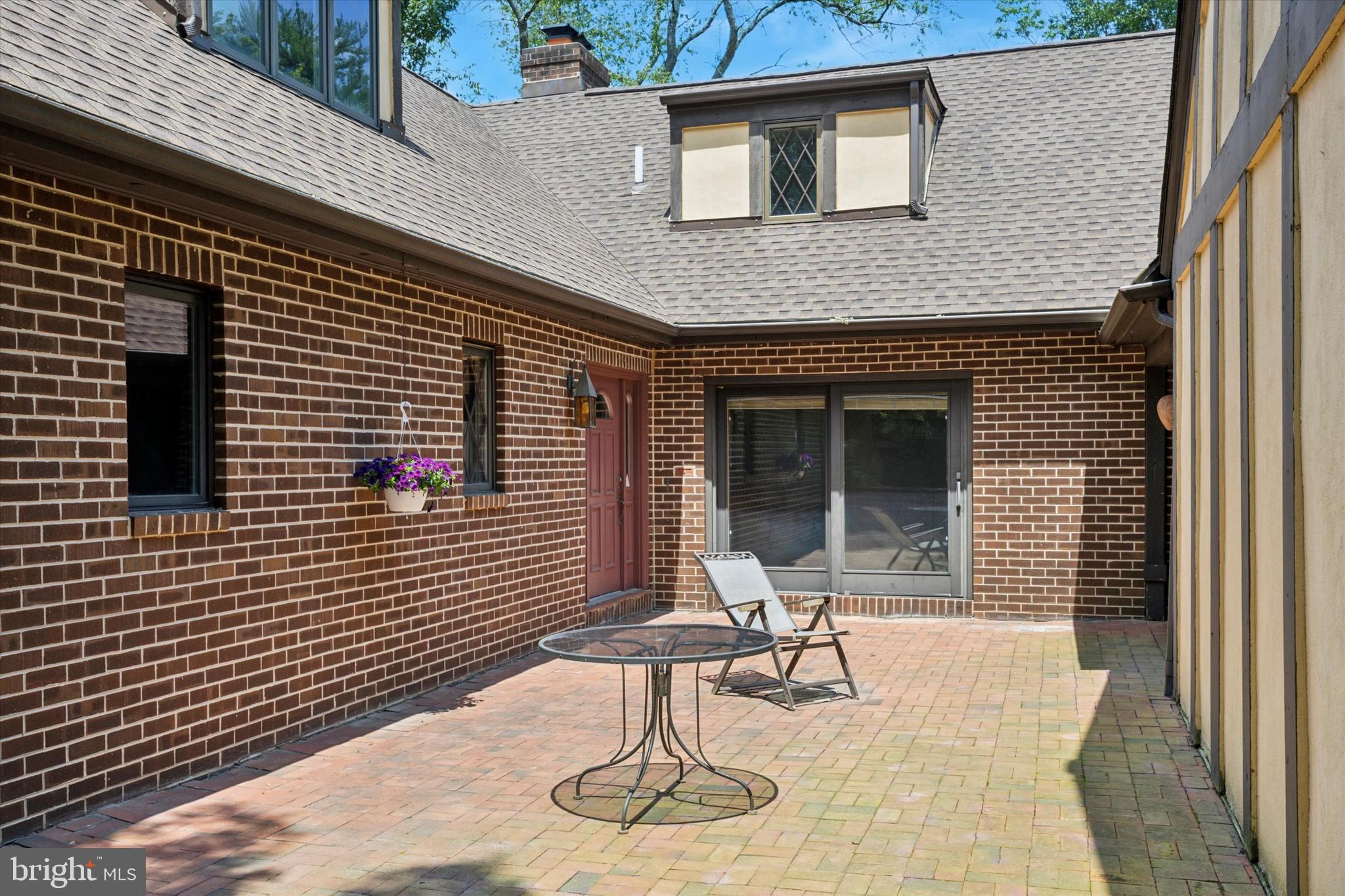 605 Spring Lane Philadelphia, PA 19128 - Photo 5 of 35 Gallery Image 5