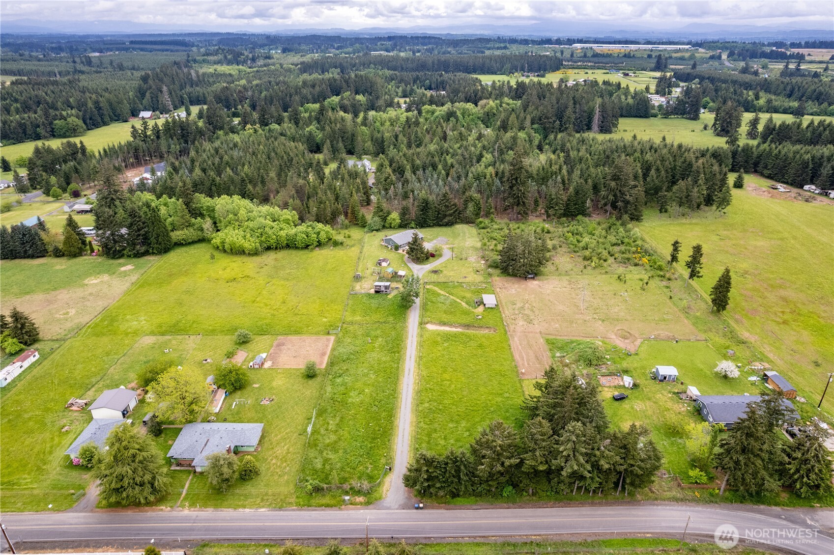718 Rhoades Road Winlock, WA 98596 - Photo 2 of 39