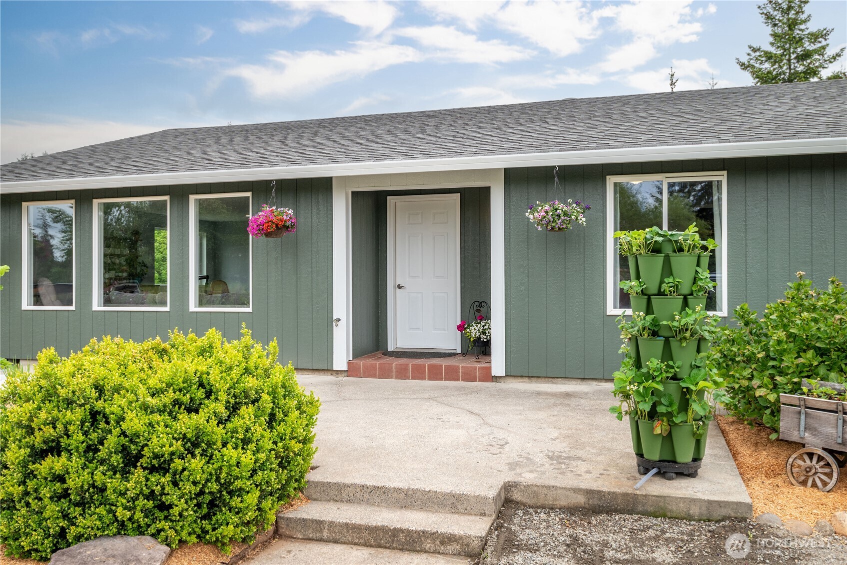 718 Rhoades Road Winlock, WA 98596 - Photo 3 of 39