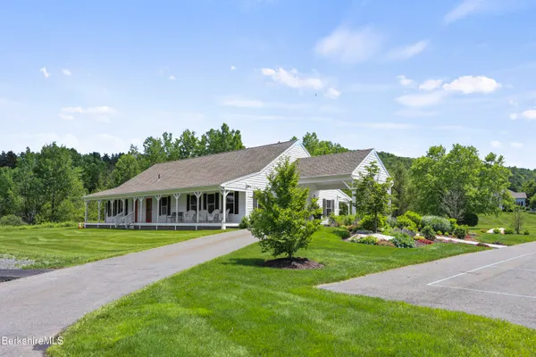 $895,000 | 581 Red Barn Road, Dalton, MA 01226