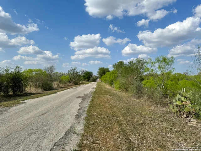 $139,000 | 0 East King Lane, Tuleta, TX 78162