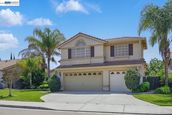 $768,000 | 723 Ann Gabriel Lane, Tracy, CA 95377