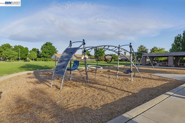 $768,000 | 723 Ann Gabriel Lane, Tracy, CA 95377