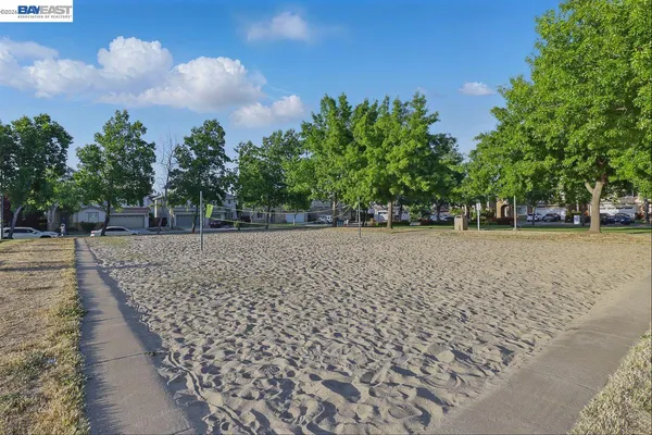 $768,000 | 723 Ann Gabriel Lane, Tracy, CA 95377
