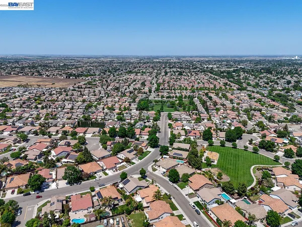 $768,000 | 723 Ann Gabriel Lane, Tracy, CA 95377