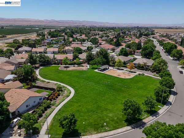 $768,000 | 723 Ann Gabriel Lane, Tracy, CA 95377