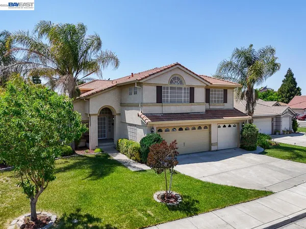 $768,000 | 723 Ann Gabriel Lane, Tracy, CA 95377