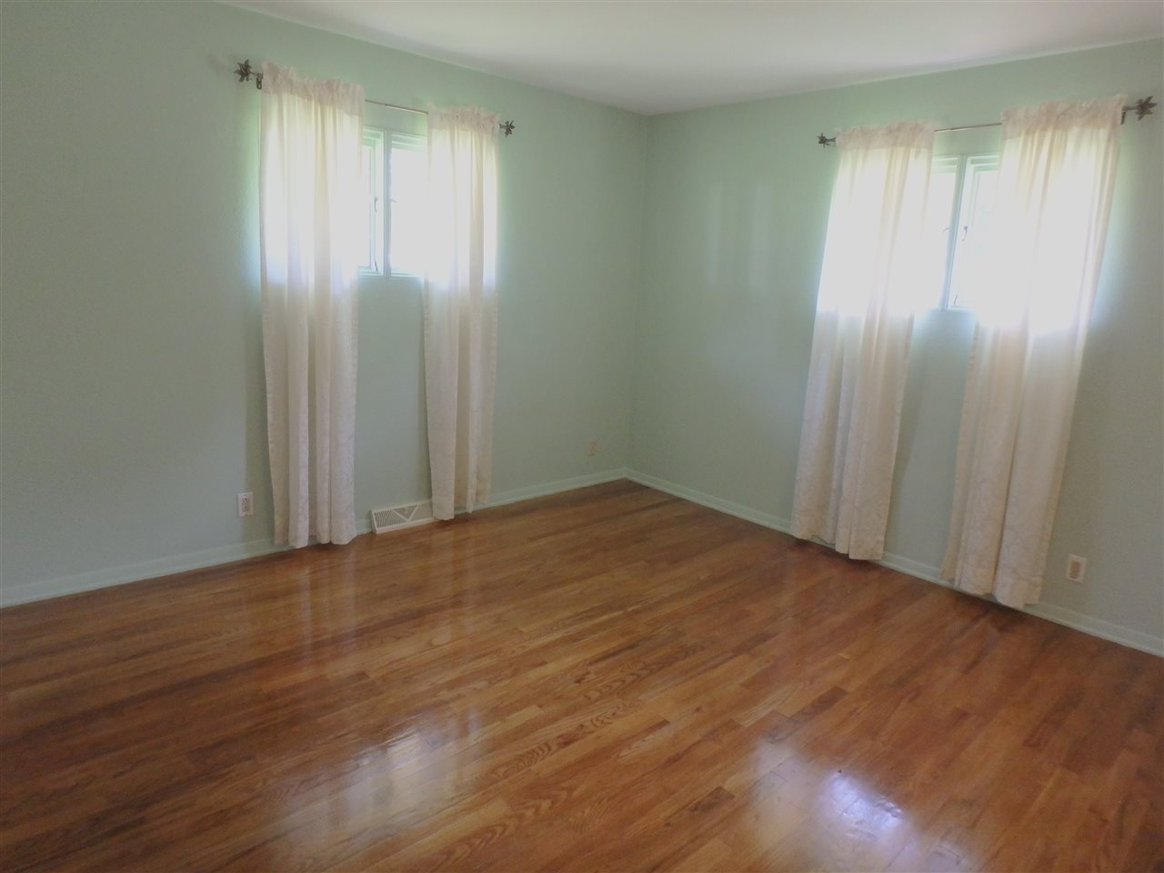 25560 Grant Road South Bend, IN 46619 - Photo 16 of 35 Gallery Image 16
