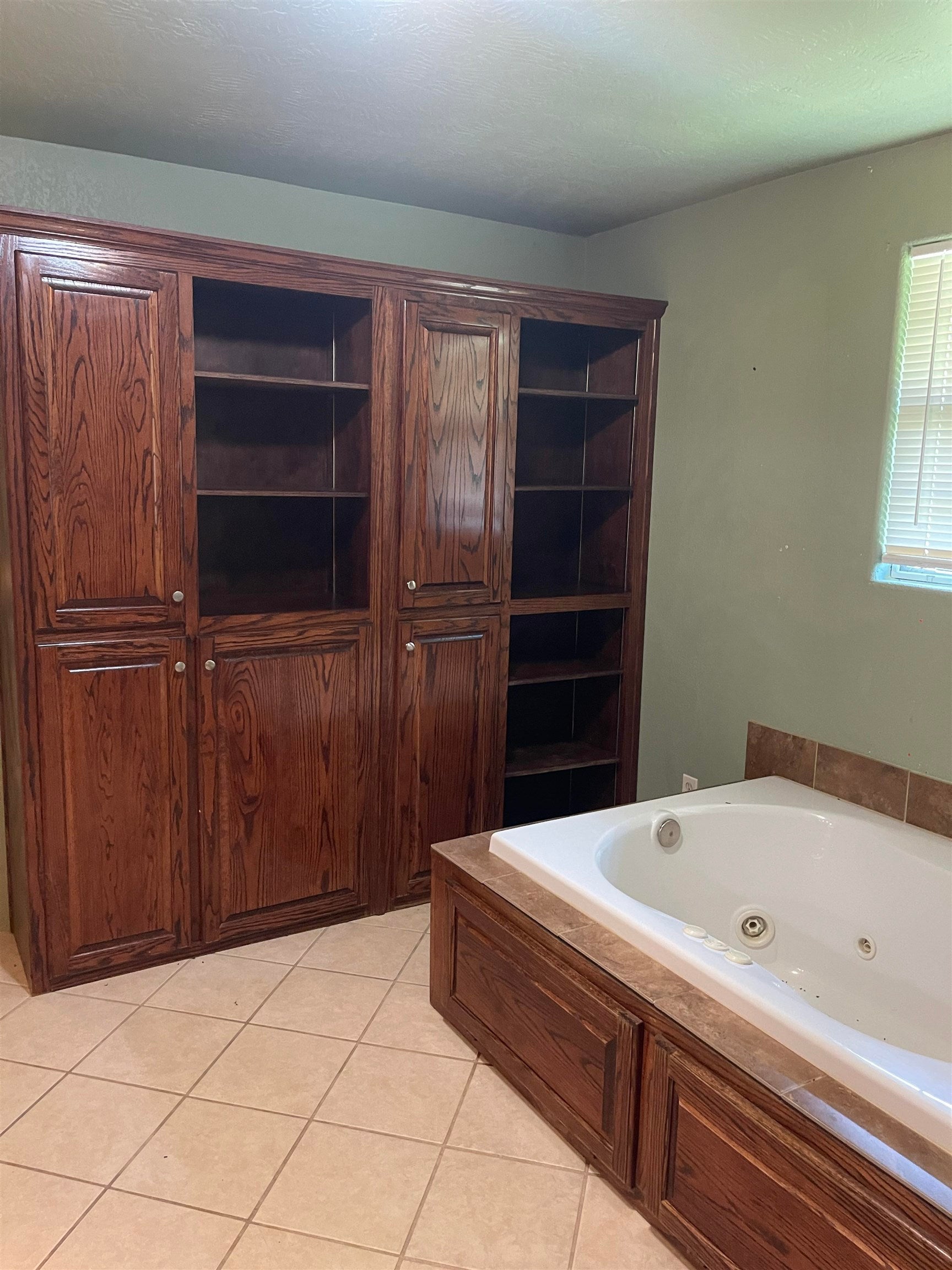 635 Spoonemore Road Vidor, TX 77662 - Photo 5 of 22 Gallery Image 5
