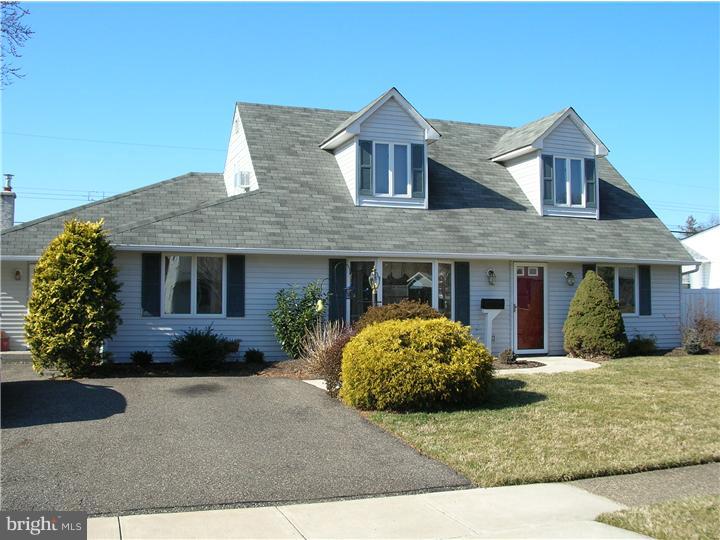 15 Hemlock Road Levittown, PA 19056 - Photo 1 of 22 Exterior Front