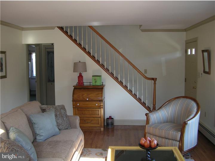 15 Hemlock Road Levittown, PA 19056 - Photo 12 of 22 Living Room
