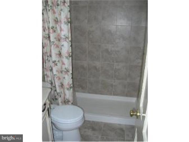 15 Hemlock Road Levittown, PA 19056 - Photo 19 of 22 Gallery Image 19