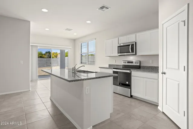 $299,990 | 1312 West Hess Avenue, Coolidge, AZ 85128