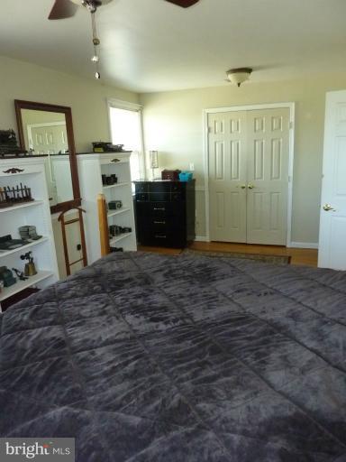 6200 Griffith Road Gaithersburg, MD 20882 - Photo 13 of 19 Bedroom (Master)