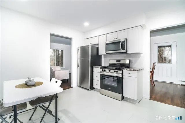 $499,000 | 33 Hickory Hill Road, Brookfield, CT 06804