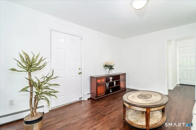 $499,000 | 33 Hickory Hill Road, Brookfield, CT 06804