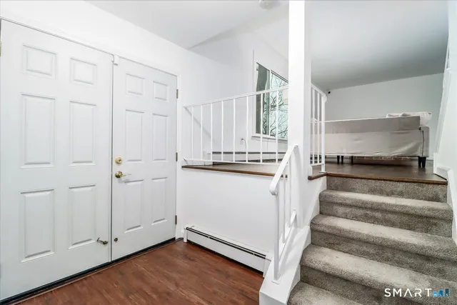 $499,000 | 33 Hickory Hill Road, Brookfield, CT 06804