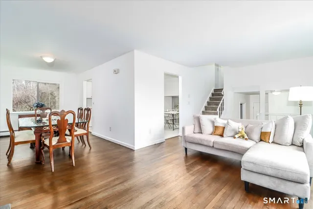 $499,000 | 33 Hickory Hill Road, Brookfield, CT 06804