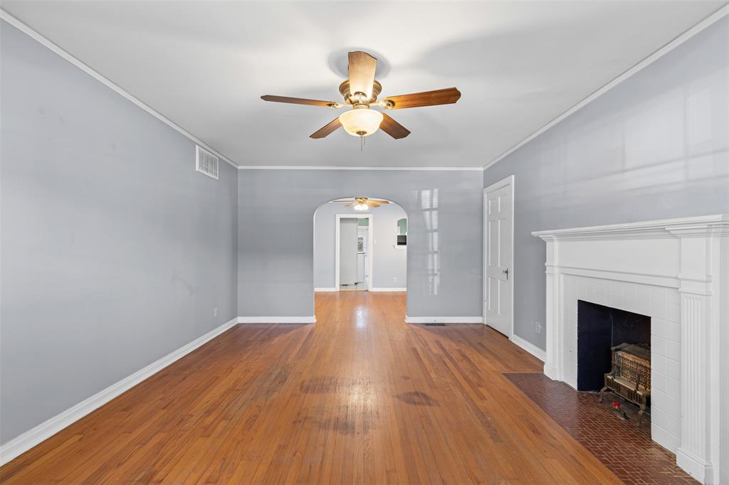 5834 Goodwin Avenue Dallas, TX 75206 - Photo 8 of 31