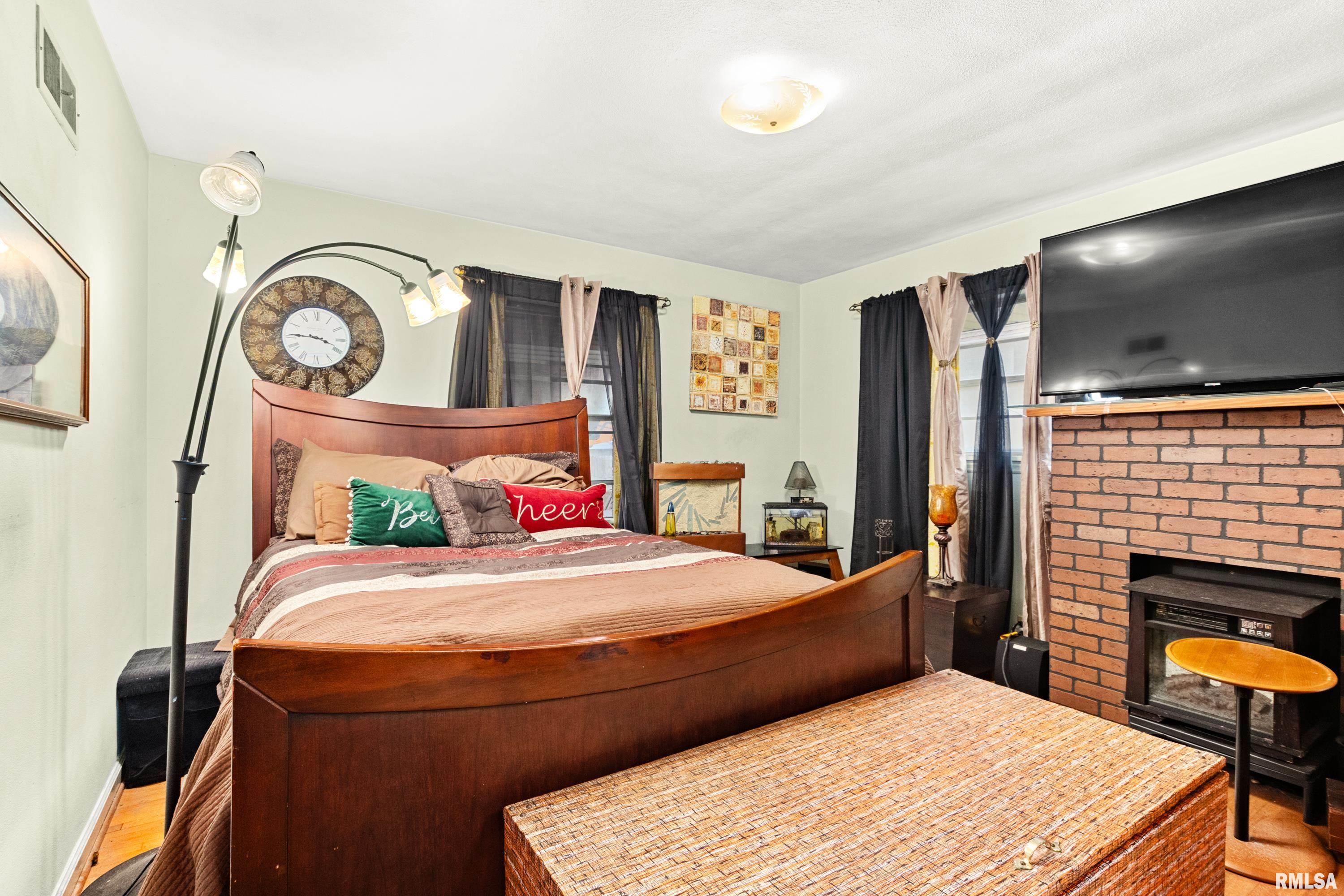 2907 North Sheridan Road Peoria, IL 61604 - Photo 17 of 29