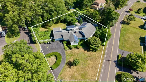 $741,000 | 142 Williams Road, Trumbull, CT 06611