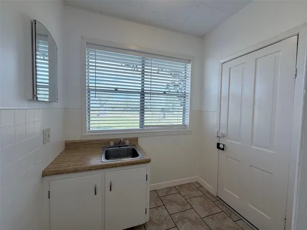 $1,450 | 500 Greasy Bend Road, Smithville, TX 78957