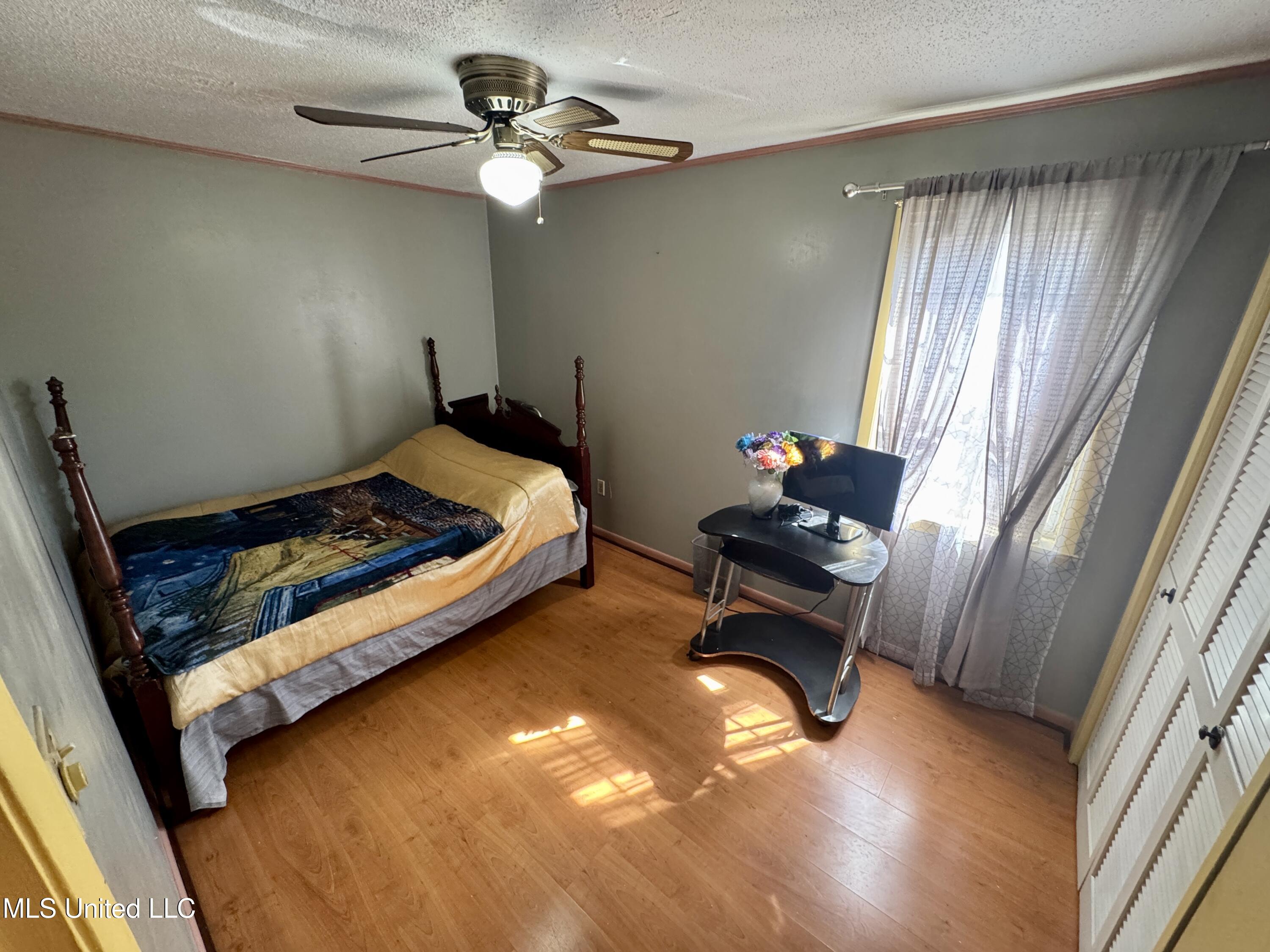 1612 College Street Cleveland, MS 38732 - Photo 13 of 26 IMG_2228