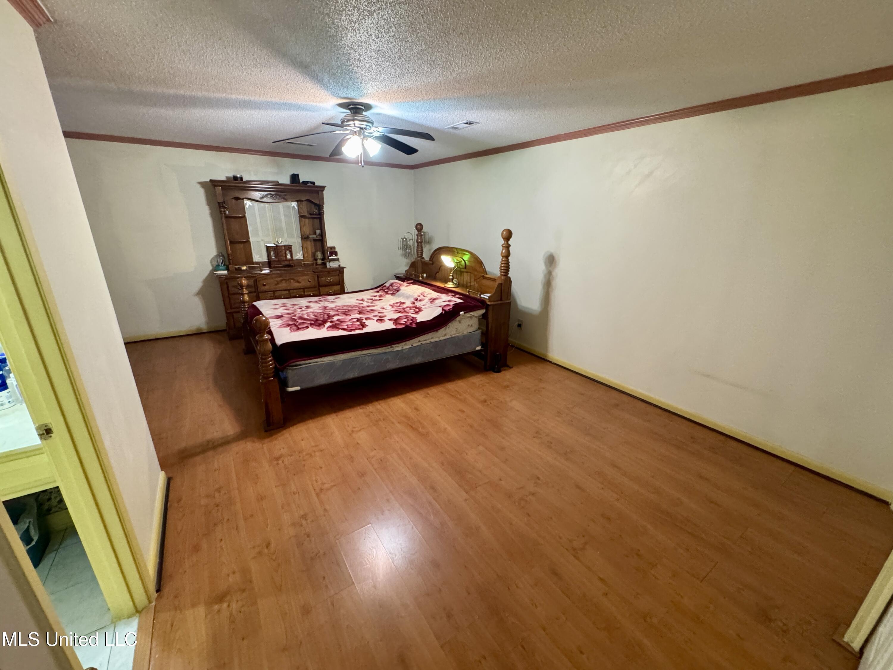 1612 College Street Cleveland, MS 38732 - Photo 16 of 26 IMG_2231