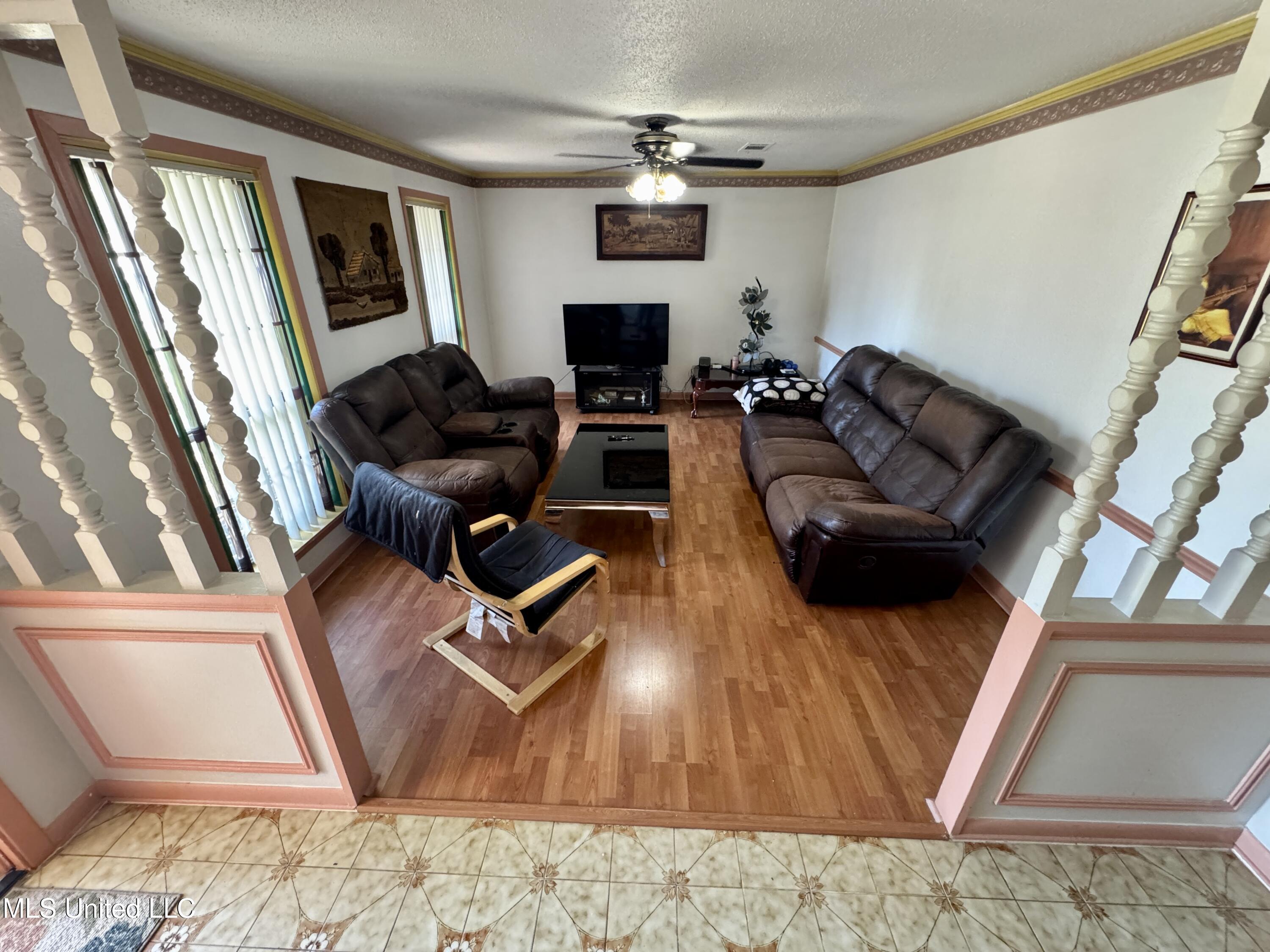 1612 College Street Cleveland, MS 38732 - Photo 8 of 26 IMG_2223