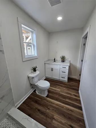 $1,100 | 3126 Ohio Street, Unit B, Baytown, TX 77520