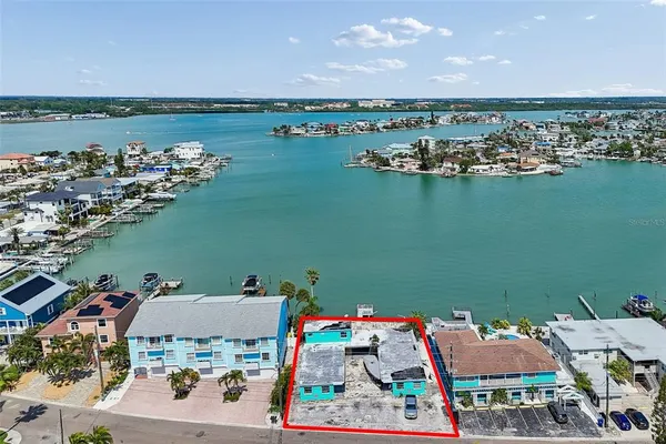 $1,400,000 | 14257 North Bayshore Drive, Madeira Beach, FL 33708