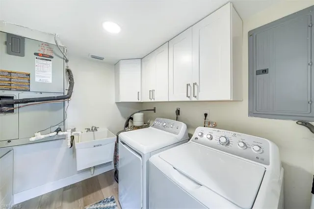 a view of utility room with washer and dryer