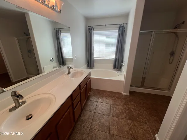 $2,600 | 4120 South Sawmill Road, Gilbert, AZ 85297