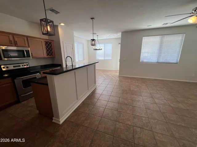 $2,600 | 4120 South Sawmill Road, Gilbert, AZ 85297