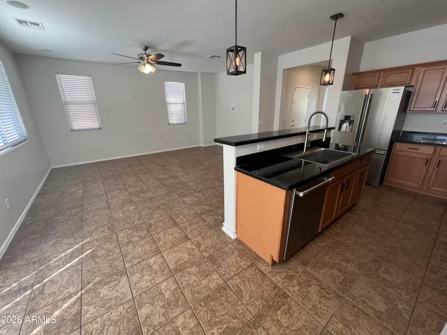 $2,600 | 4120 South Sawmill Road, Gilbert, AZ 85297
