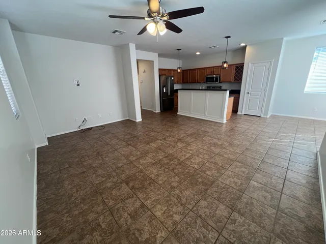 $2,600 | 4120 South Sawmill Road, Gilbert, AZ 85297