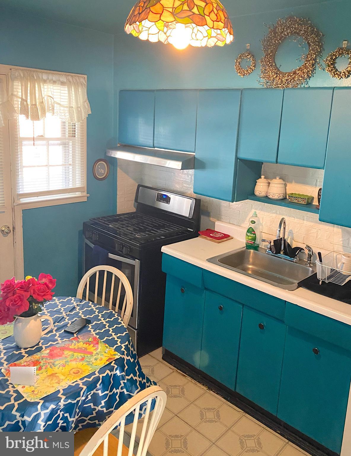 2740 Kirkleigh Road Dundalk, MD 21222 - Photo 3 of 12 Gallery Image 3