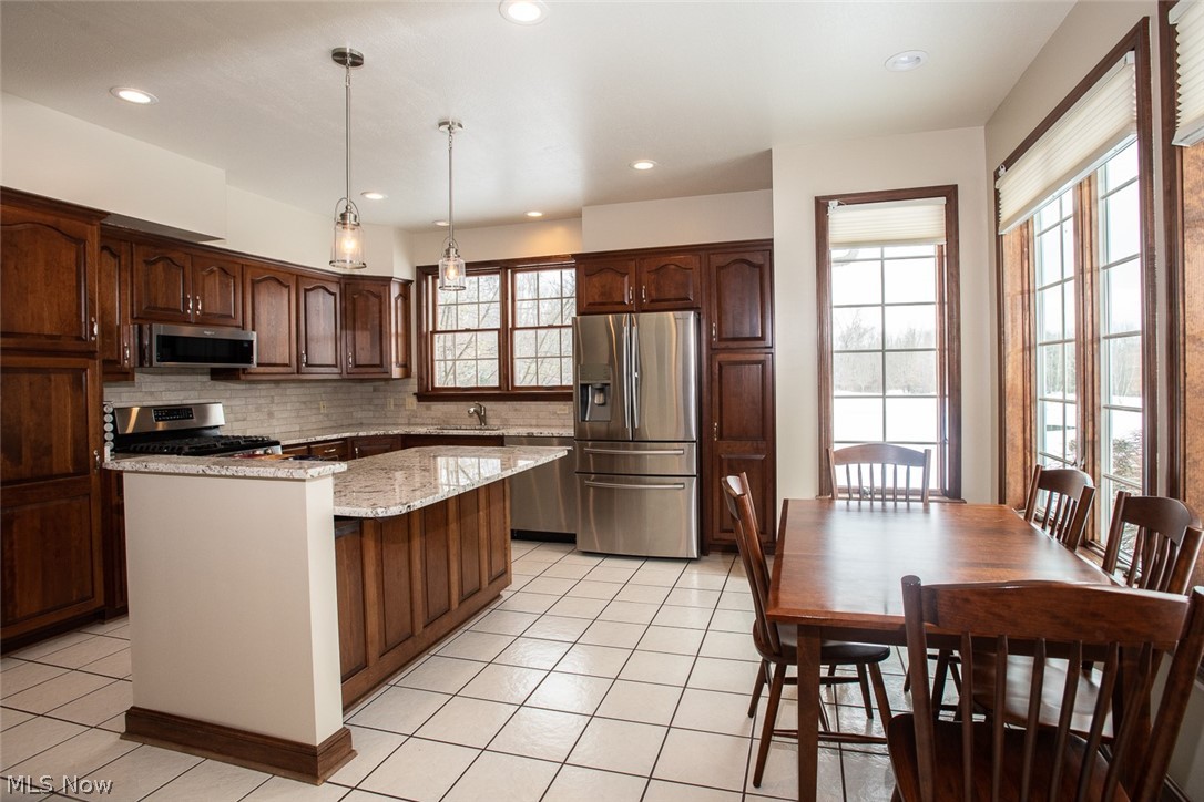 7892 Hartman Road Wadsworth, OH 44281 - Photo 7 of 35