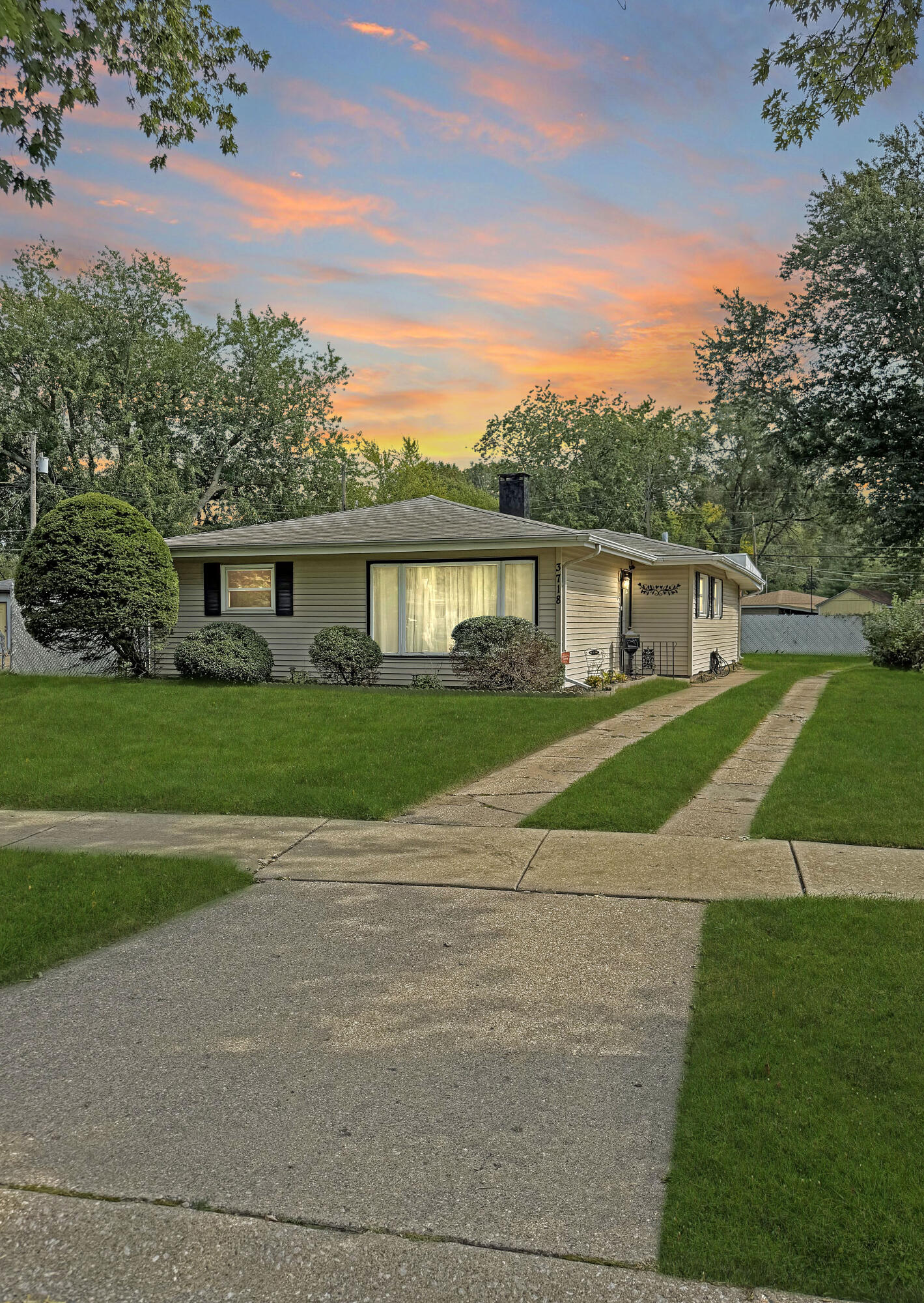 3718 173rd Court Hammond, IN 46323 - Photo 1 of 30 a view of house with a big yard