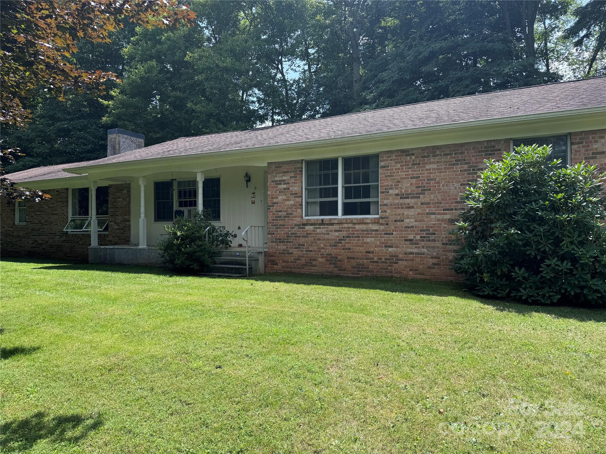 73 Jarrett Road Bakersville, NC 28705 - Photo 1 of 29 Gallery Image 1