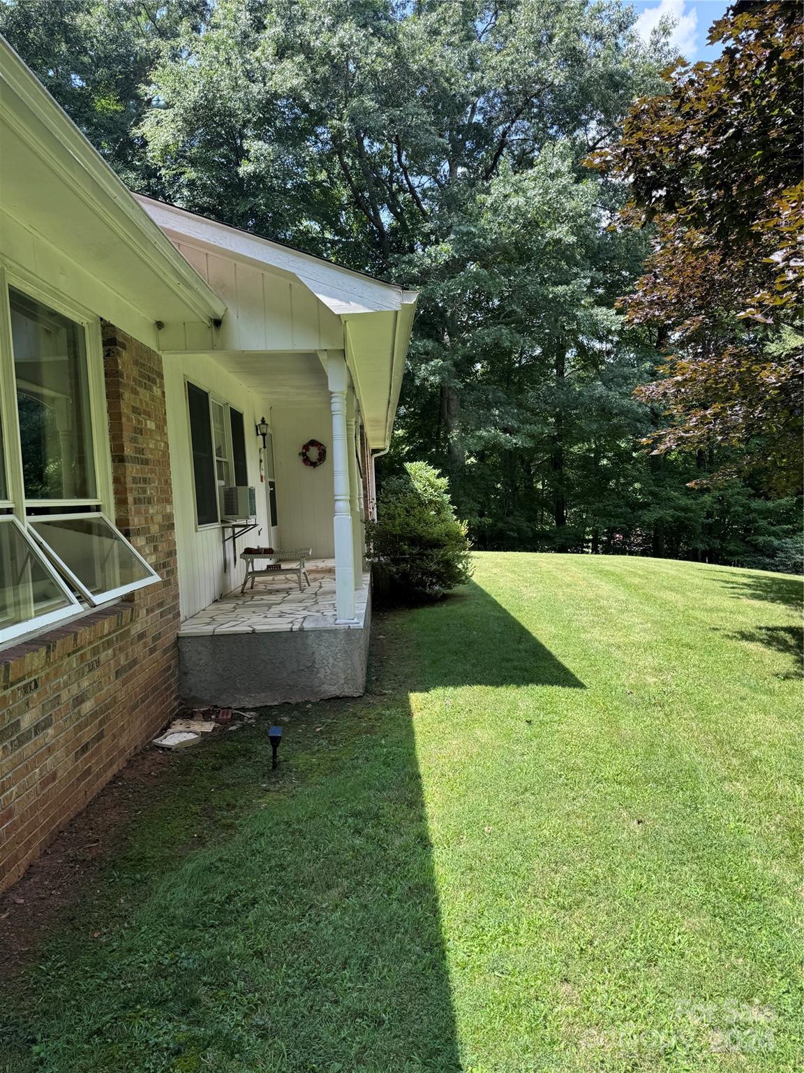 73 Jarrett Road Bakersville, NC 28705 - Photo 2 of 29 Gallery Image 2