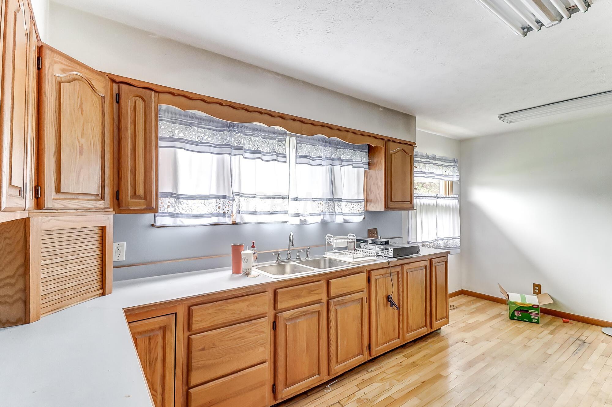 199 Edwards Road Johnstown, OH 43031 - Photo 8 of 27 008