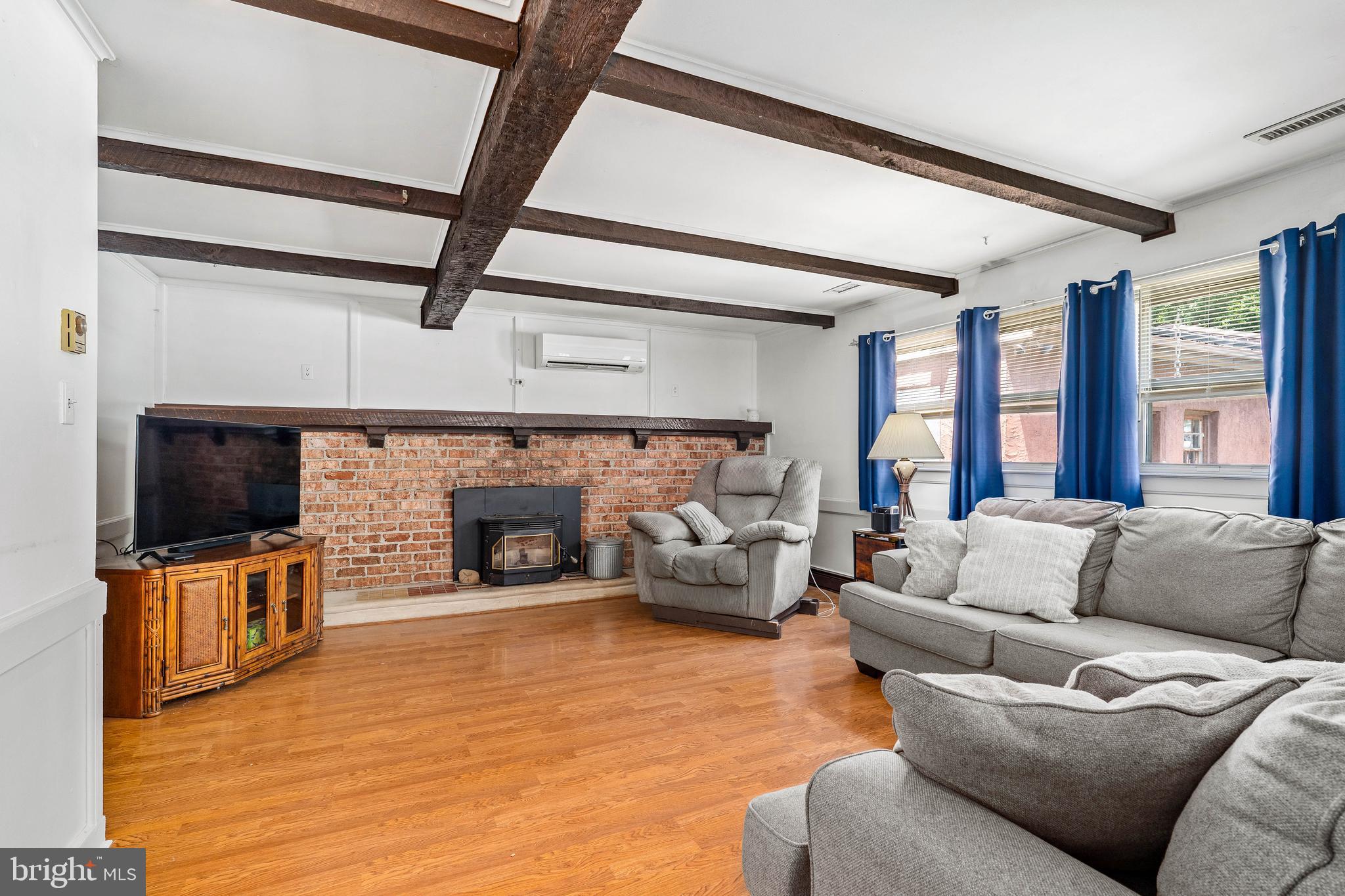 348 Union Church Road Elkton, MD 21921 - Photo 11 of 40 LIVING ROOM