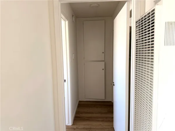 $1,950 | 18657 Collins Street, Unit 20, Tarzana, CA 91356