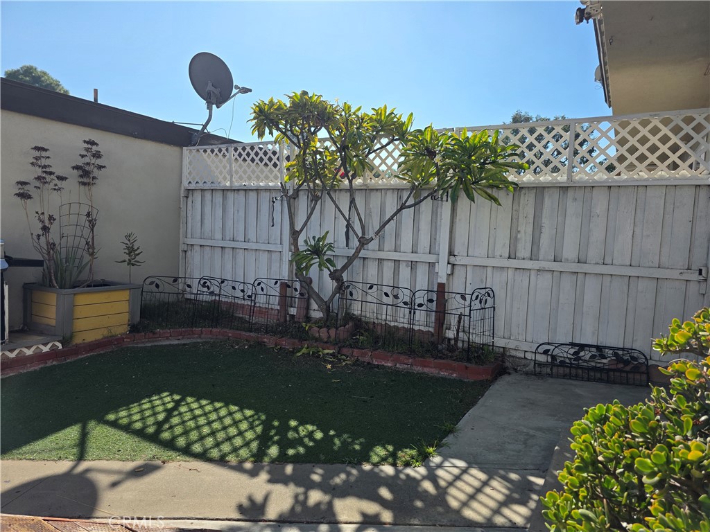 11219 Hood Way Stanton, CA 90680 - Photo 17 of 21