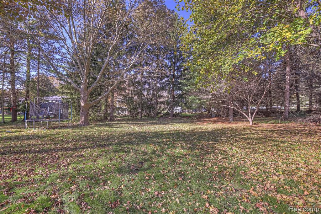1197 Whispering Knoll Lane Rochester Hills, MI 48306 - Photo 24 of 24