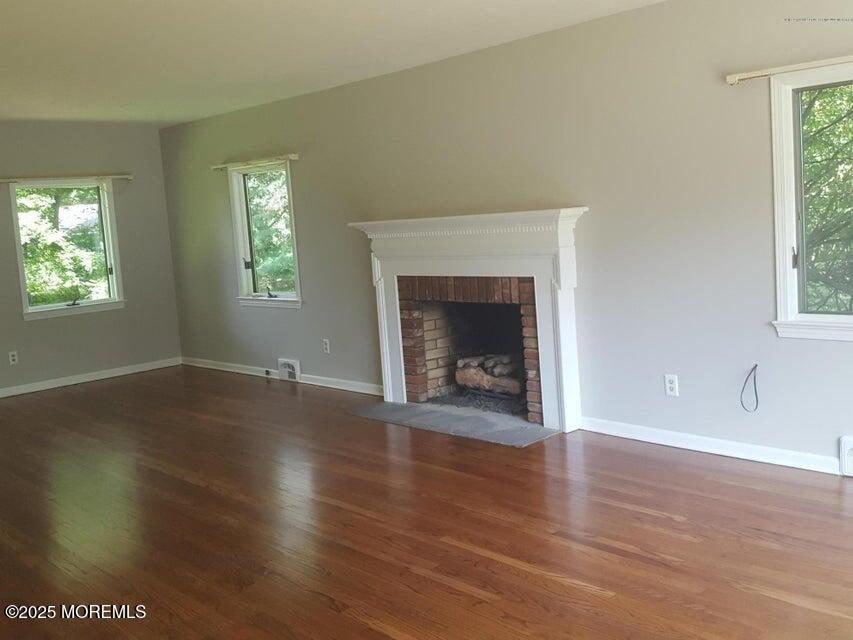 15 Windsor Place Colts Neck, NJ 07722 - Photo 5 of 21 Living Room