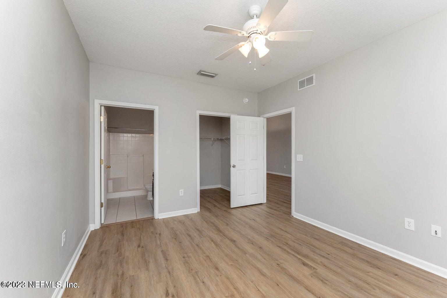 8226 Green Parrot Road, Unit 308 Jacksonville, FL 32256 - Photo 4 of 31 4 - Primary